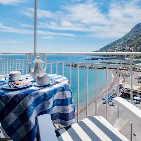 Sleeps 4 Amalfi